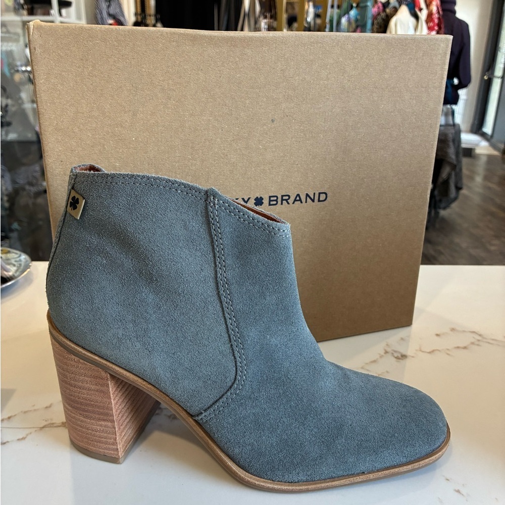 Lucky Brand gray suede heeled ankle boots size 9